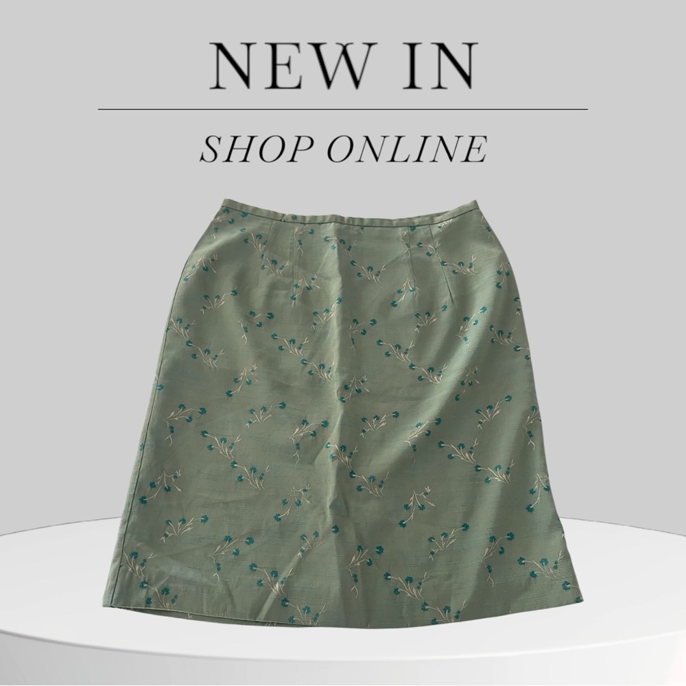Norton McNaughton Sage Floral A-Line Skirt size 10 Gently Used